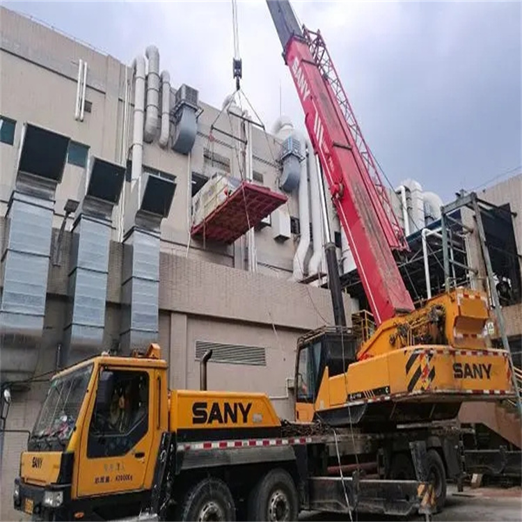 尖峰镇一百吨吊车吊臂多长